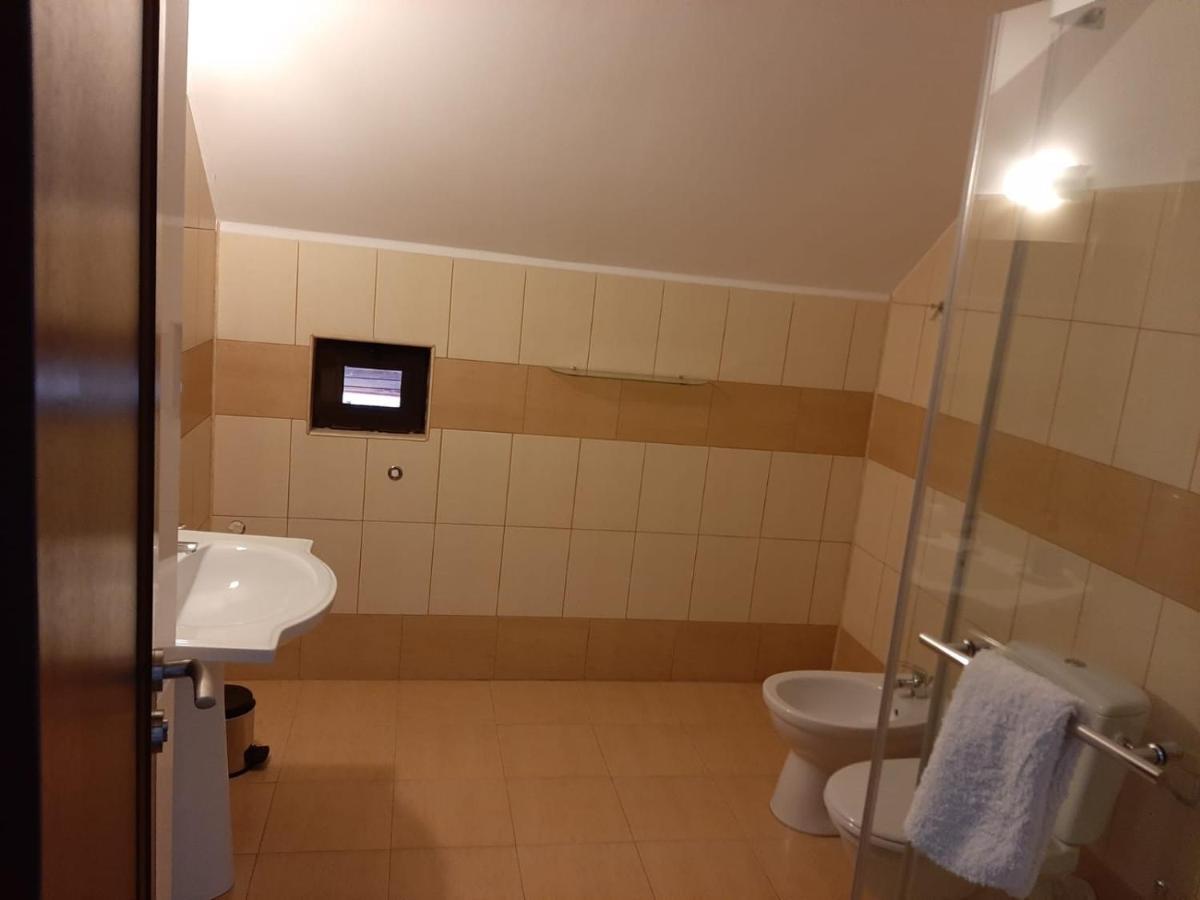 Pensiunea Simona Sîmbăta de Sus Buitenkant foto